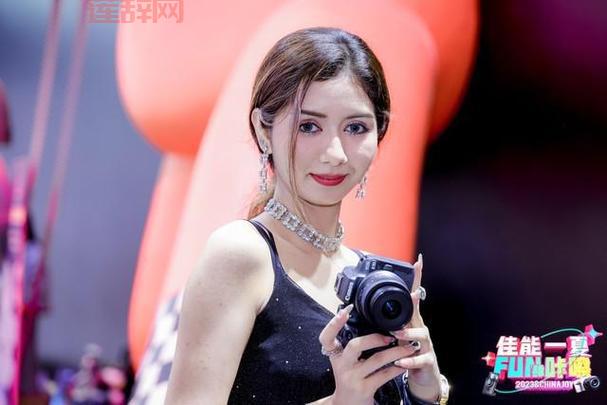 小姐姐观众版：最新版下载，与你最爱的网红互动！