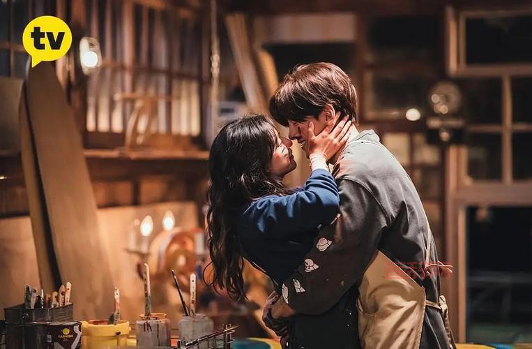 弗洛伦斯之恋：清新恋爱故事，甜虐交织