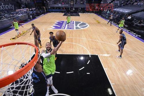 城堡突击：国王复仇，战斧出击！