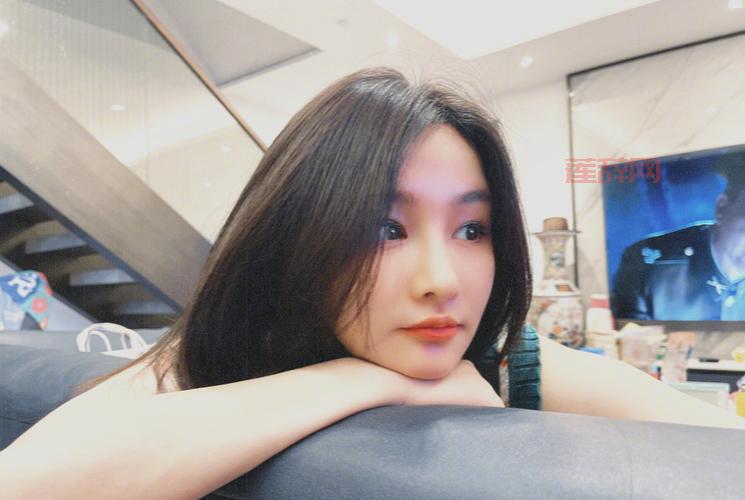 ColaGirl：电竞巾帼传奇，魔兽争霸女王的成长之路