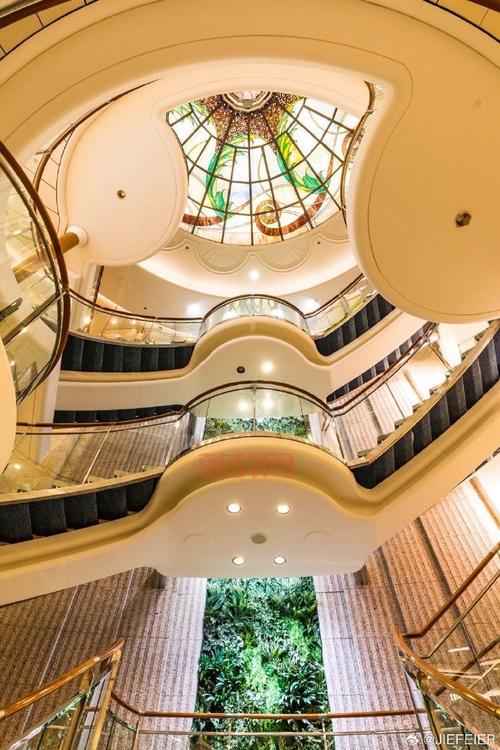 海王星号邮轮：香港五星级豪华邮轮的璀璨之旅