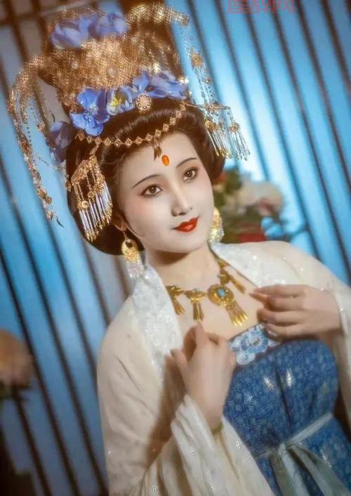 羞花是谁?揭秘中国古代四大美女之一杨玉环