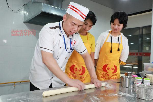 哪里可以学做包子?推荐热门包子培训学校名单